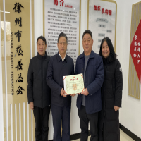 徐州方正會(huì)計(jì)師事務(wù)所向徐州市慈善總會(huì)捐助現(xiàn)金10萬元